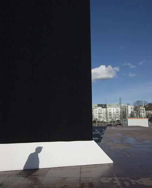 Черный куб прикинулся квадратом Малевича