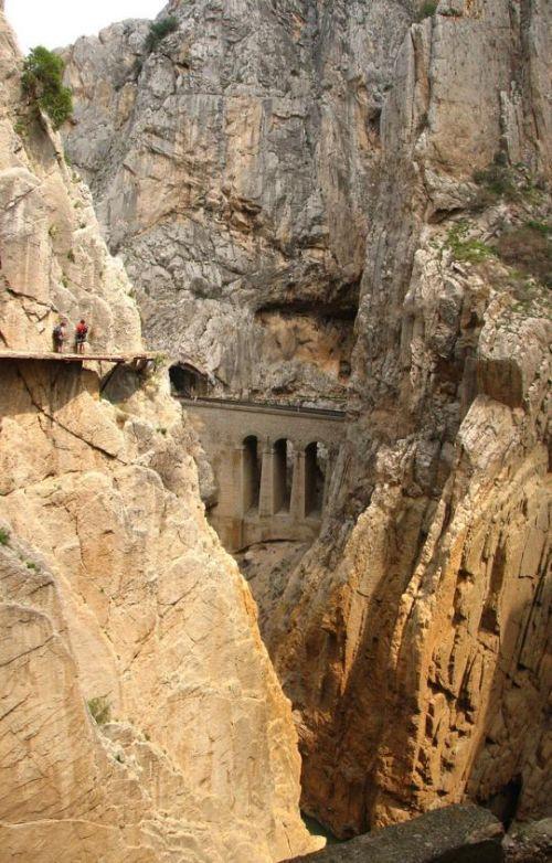 Самый опасный путь в мире