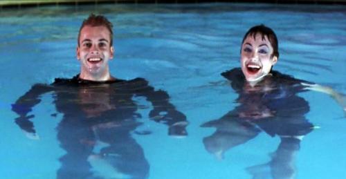 В сеть просочились пикантные снимки 21-летней Анджелины Джоли