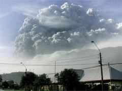 Чилийцев разбудил вулкан, спавший 450 лет