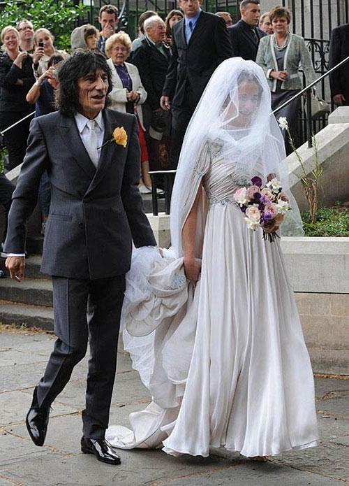 18- летняя русская официантка увела из семьи легенду «Роллинг стоунз»