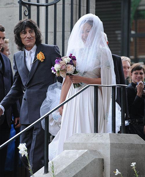 18- летняя русская официантка увела из семьи легенду «Роллинг стоунз»