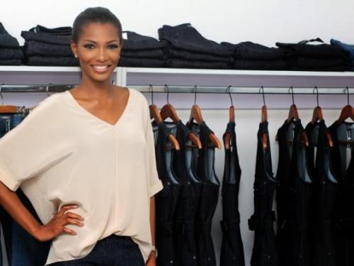 "Мисс Мира" и "Мисс Вселенная" на сцене и в жизни