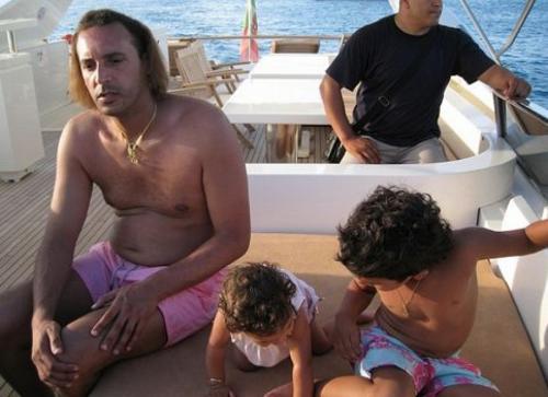 Роскошная жизнь и страшная казнь ливийского диктатора Муаммара Каддафи