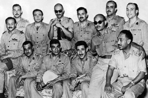 Роскошная жизнь и страшная казнь ливийского диктатора Муаммара Каддафи