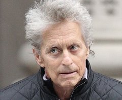 Рак сжигает Майкла Дугласа на глазах