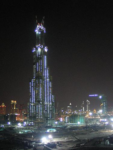 Правитель Дубая открыл самый высокий небоскреб в мире