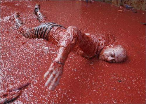 Томатное безумие  повторилось в Испании в шестидесятый раз