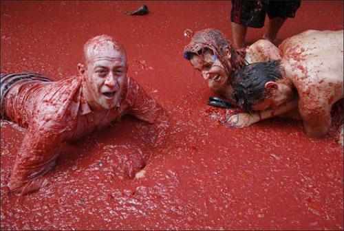 Томатное безумие  повторилось в Испании в шестидесятый раз