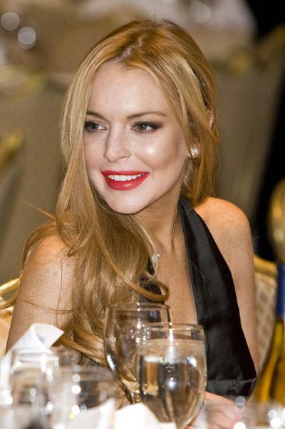 Линдсей Лохан (Lindsay Lohan), американская актриса, певица и модель 
IQ=92