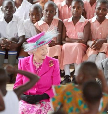 Лучшие шляпки Елизаветы Второй