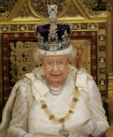 Лучшие шляпки Елизаветы Второй