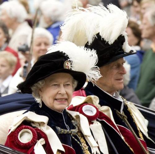 Лучшие шляпки Елизаветы Второй