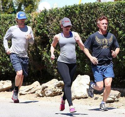 Скарлетт Йоханссон невероятно растолстела