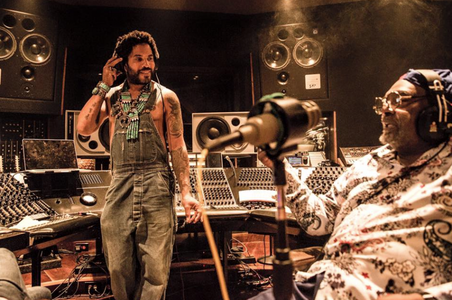 Знаменитые мужчины, которые и после 50 в отличной форме