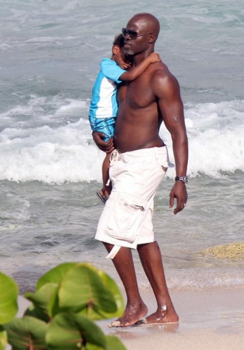 Знаменитые мужчины, которые и после 50 в отличной форме