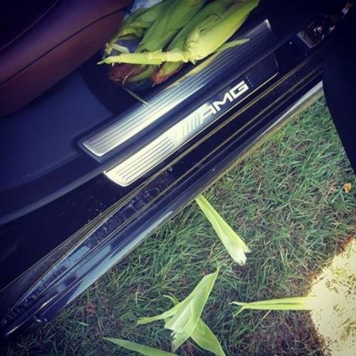 Тачки, яхты и Apple Watch: лето детей российской элиты