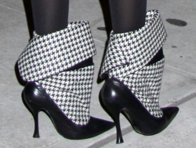 Самая необычная звездная обувь. Часть 2