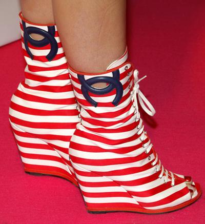 Самая необычная звездная обувь. Часть 2