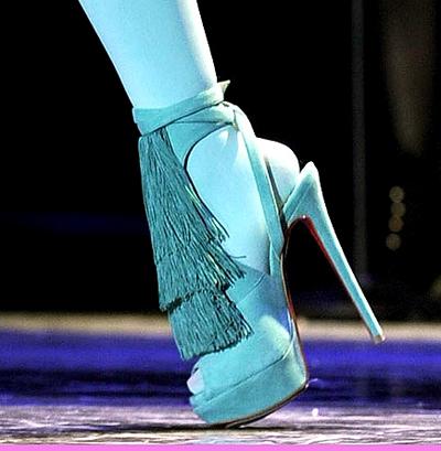 Самая необычная звездная обувь. Часть 2