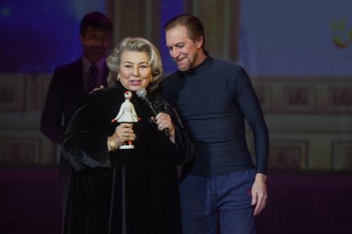 Татьяна Тарасова подарила своим ученикам фигуристку