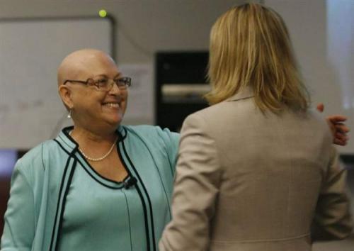 Люди, которые сделали операции сами себе