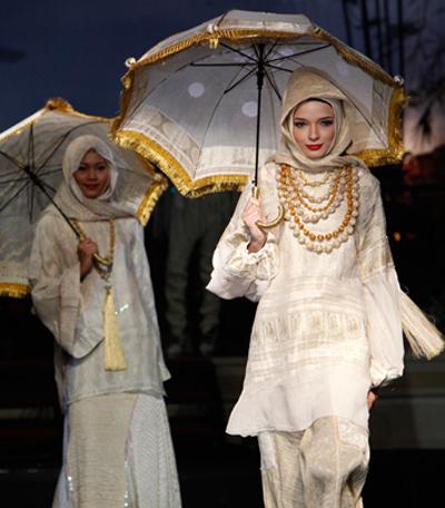 В Малайзии прошел фестиваль исламской моды