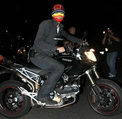 Самые яркие наряды Хэллоуина-2008