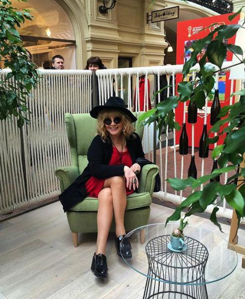 От Джоли до Пугачевой: внезапно похудевшие знаменитости