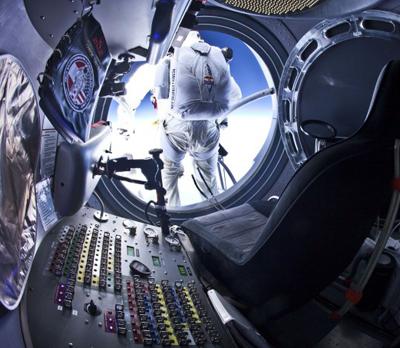 Прыжок с высоты в 37 километров