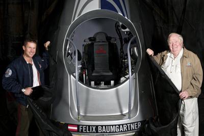 Прыжок с высоты в 37 километров