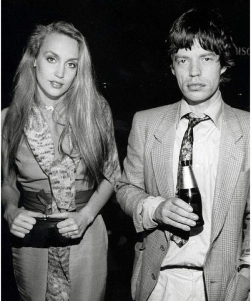 Известные мужчины, которые до старости крутят романы с молоденькими девочками