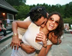 Дизайнер Пэрис изнасиловал 27 моделей