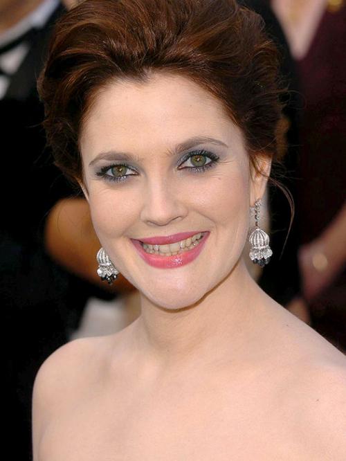 Неудачный макияж голливудских звезд, который их изуродовал