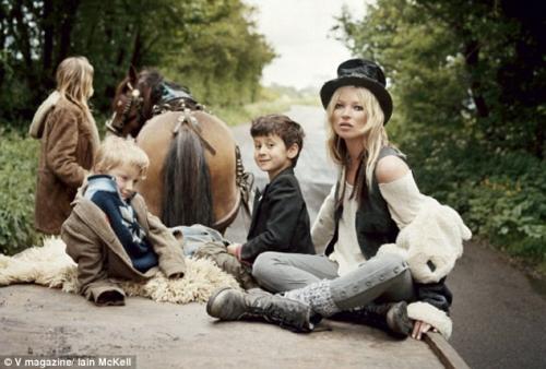 Кейт Мосс сбежала с цыганами