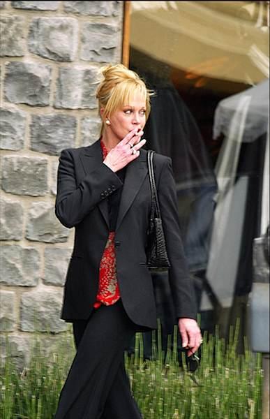 Звездный перекур: знаменитости с сигаретой