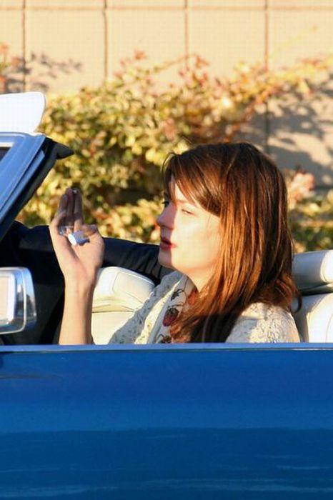 Звездный перекур: знаменитости с сигаретой