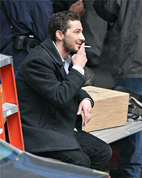 Звездный перекур: знаменитости с сигаретой