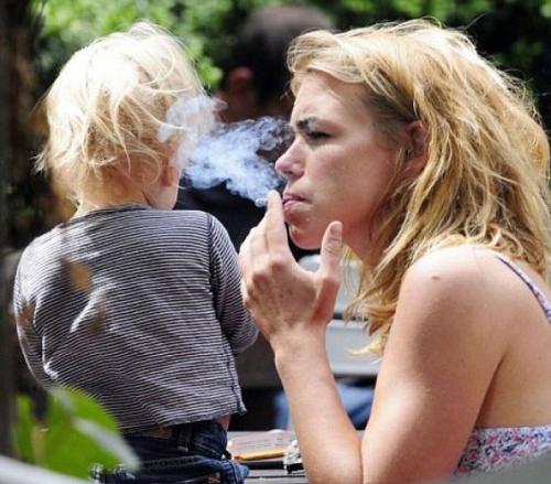 Звездный перекур: знаменитости с сигаретой