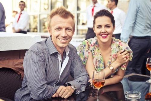 Популярные телеведущие из 90-х тогда и сейчас