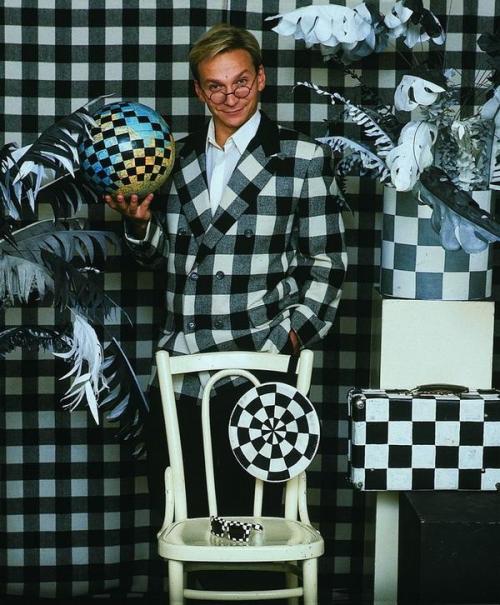 Популярные телеведущие из 90-х тогда и сейчас