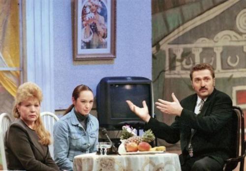 Популярные телеведущие из 90-х тогда и сейчас