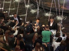 Брэдли Купер осчастливил российских поклонниц