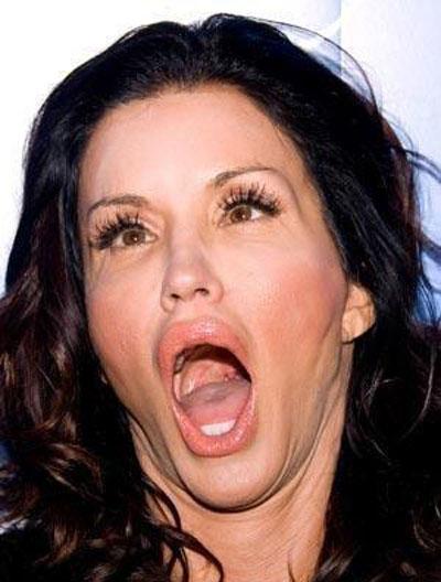 Не в фокусе и не в ракурсе: неудачные фото знаменитостей