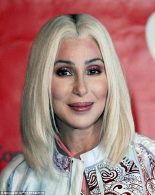 Старушка Шер выглядит как девушка