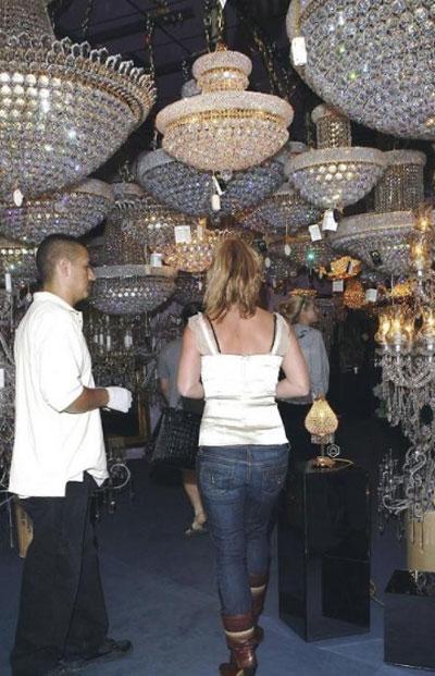 Бритни Спирс бросила детей ради люстры