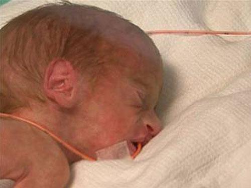 Вторая Анджелина Джоли переплюнула первую по количеству детей