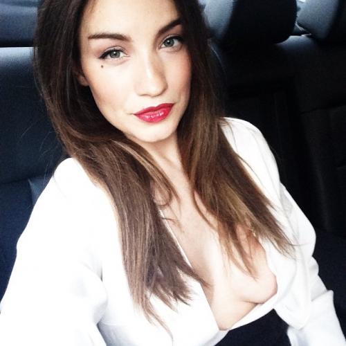 Самые сексуальные фото в соцсетях звезд за 2015 год