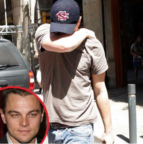 Супермодель Кейт Мосс с другом устроили публичную оргию