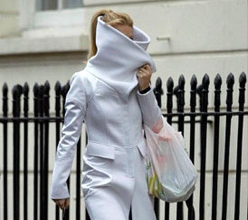 Супермодель Кейт Мосс с другом устроили публичную оргию